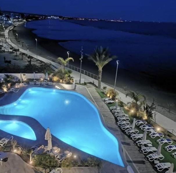 Lebay Beach Hotel Larnaca Ngoại thất bức ảnh