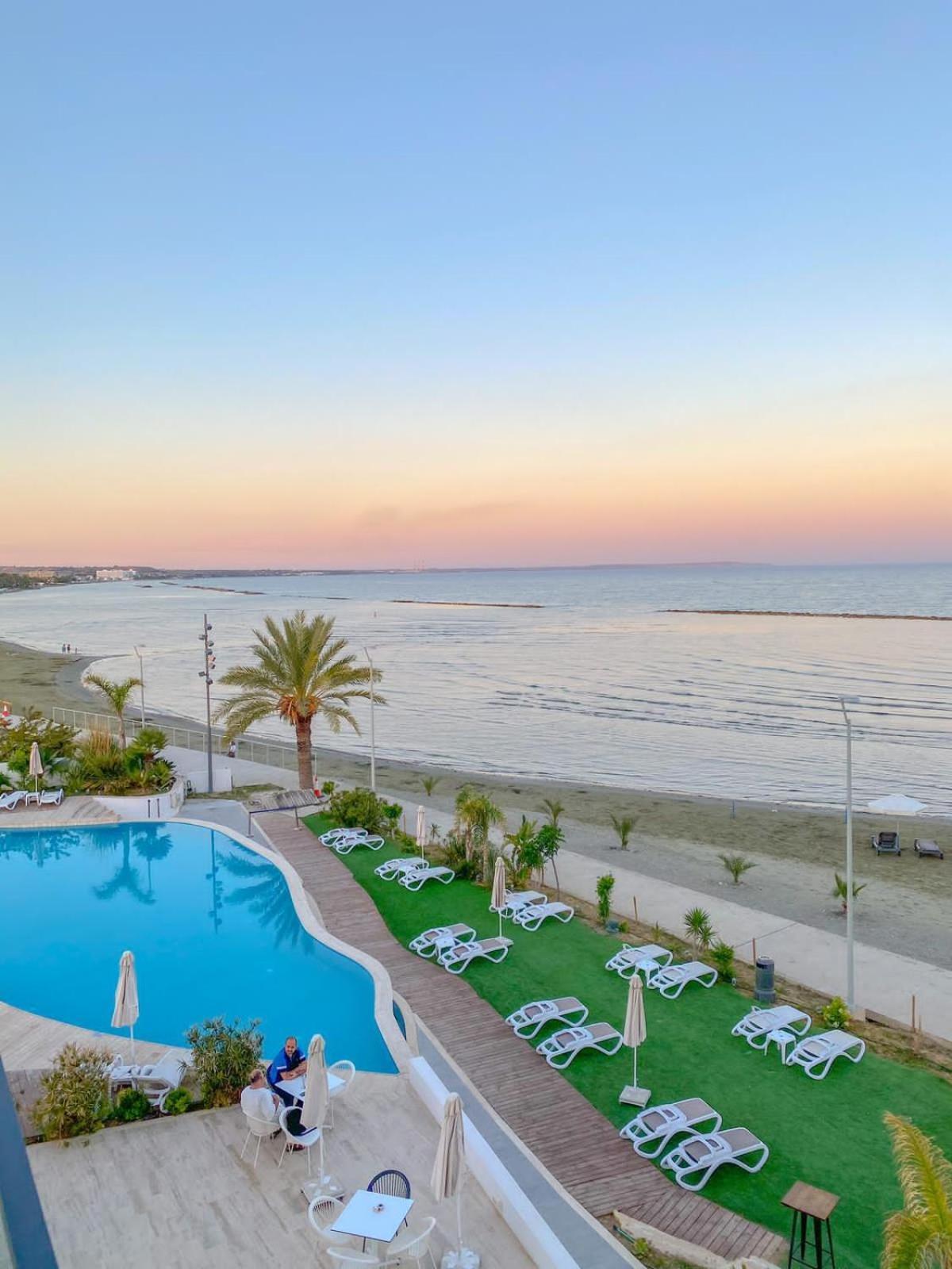 Lebay Beach Hotel Larnaca Ngoại thất bức ảnh